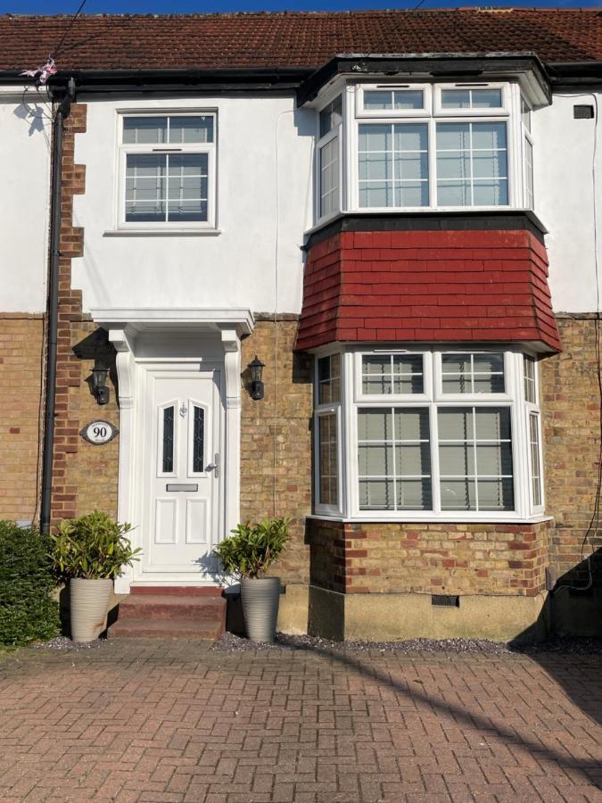 Modern 4-Bedroom Entire House With Garden Uxbridge Luaran gambar